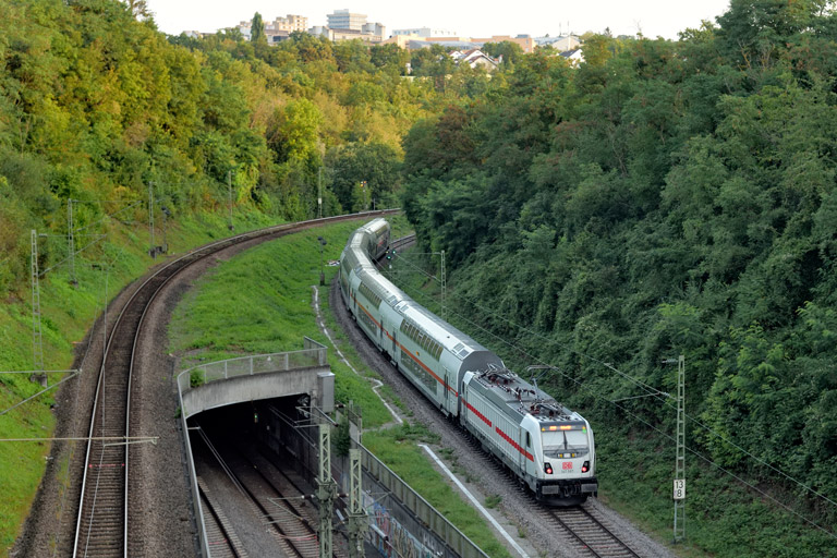 147 587 mit IC 2388 bei km 13,8 (August 2024)