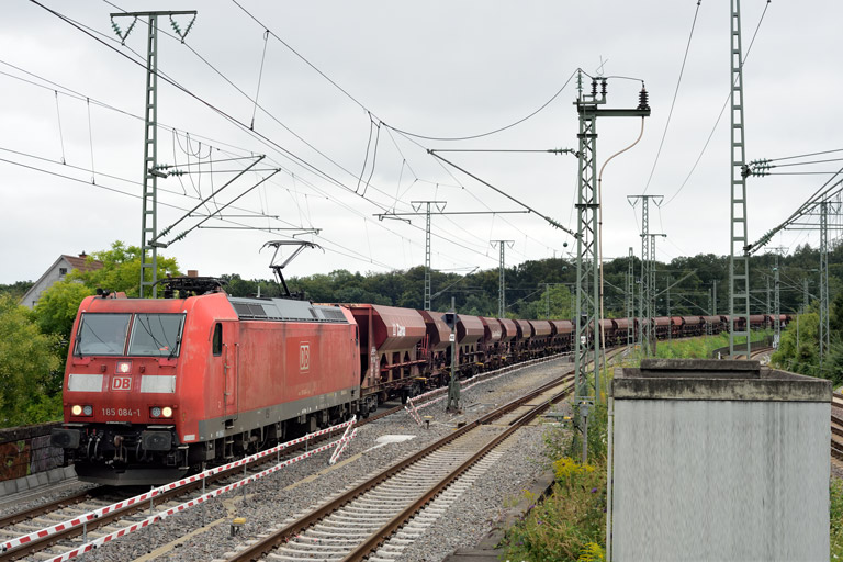 185 084 mit GAG 68627 bei km 16,8 (August 2024)