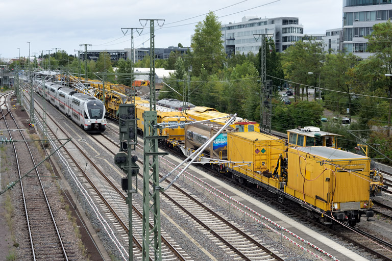4010 102 als IC 485 bei km 15,8 (September 2024)
