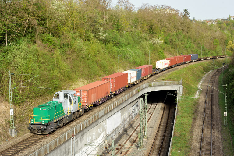 580 009 mit DGN 95562 bei km 13,8 (April 2024)