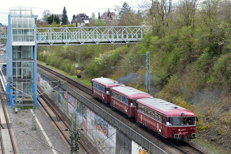 798 469, 998 417 und 998 554 bei km 14,0 (April 2024)