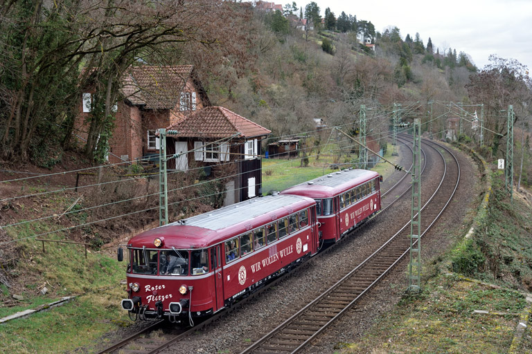 798 469 und 998 554 als DPE 83019 bei km 9,4 (Februar 2024)