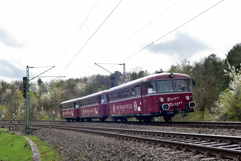 998 554, 998 417 und 798 469 bei km 13,4 (April 2024)