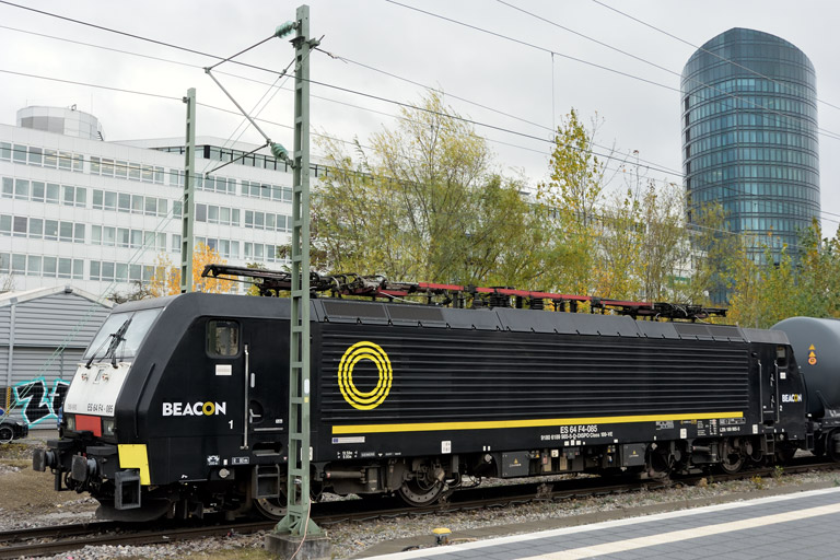 ES 64 F4-085 bei km 15,6 (November 2024)