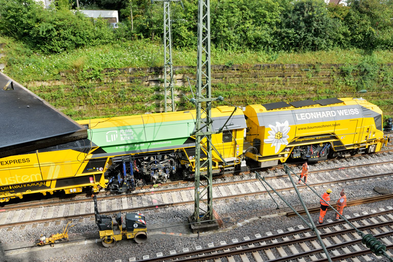 Stopfmaschinenzug bei km 15,0 (August 2024)