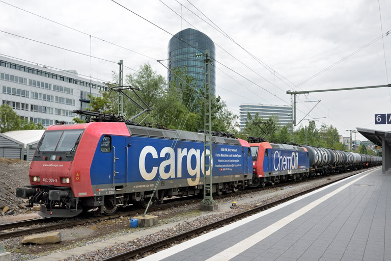 482 009 und 482 015 bei km 15,6 (Mai 2024)