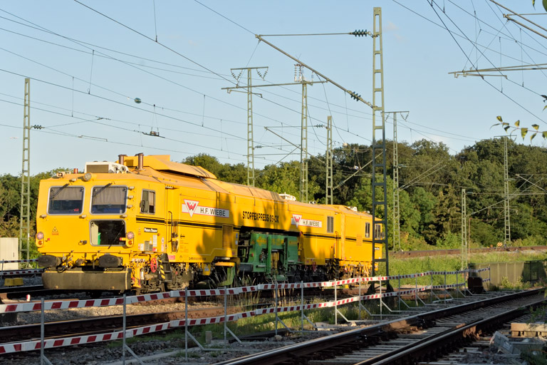 Stopfmaschinenzug bei km 17,0 (Juli 2024)