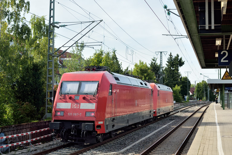 101 100 und 101 067 bei km 16,8 (August 2025)