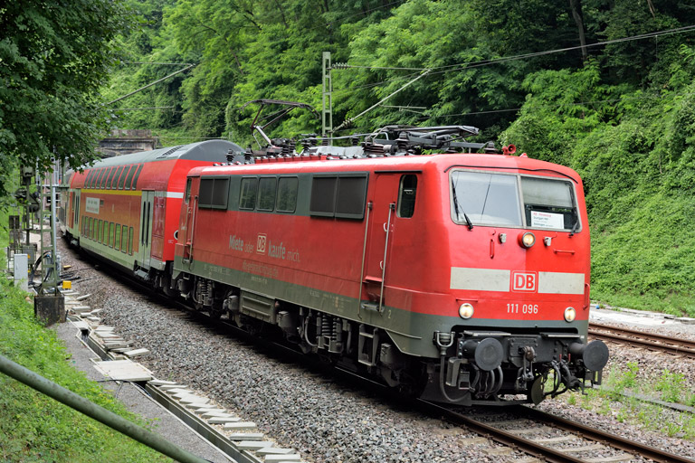 111 096 mit RE 19912 bei km 17,4 (Juli 2025)