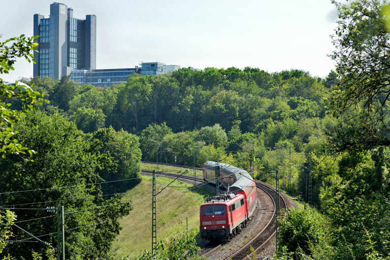 111 096 mit RE 19922 bei km 13,4 (August 2025)