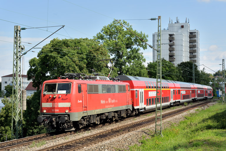 111 096 mit RE 19922 bei km 8,2 (Juli 2025)