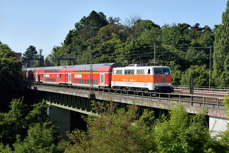 111 111 mit RE 19910 bei km 14,6 (August 2025)