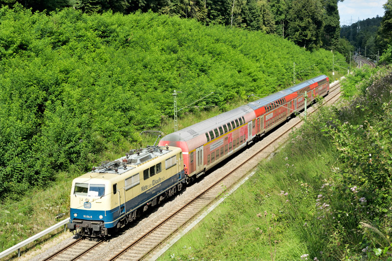 111 174 mit RE 19921 bei km 19,0 (August 2025)