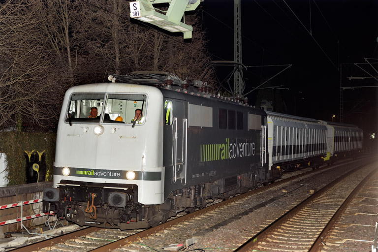 111 222 als DBV 88780 bei km 16,6 (Dezember 2025)