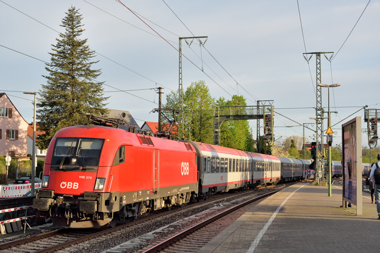 &Ouml;BB 1116 274 mit NJ 471 bei km 16,8 (April 2025)