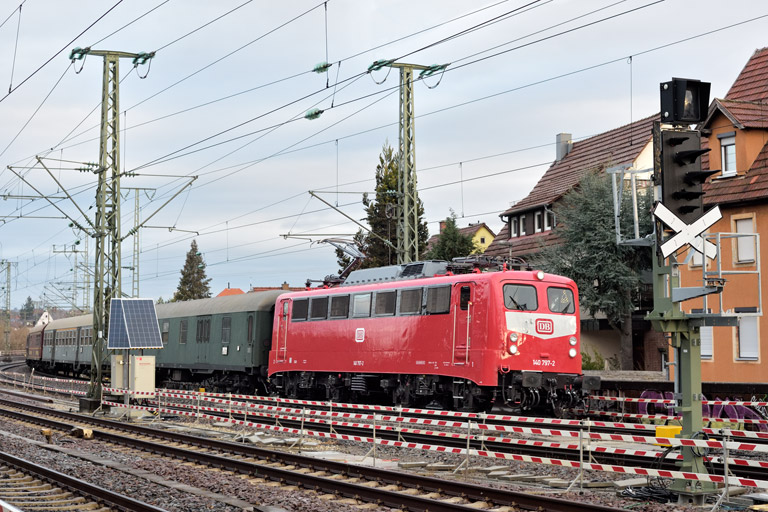 140 797 mit DPE 20394 bei km 16,6 (Dezember 2025)