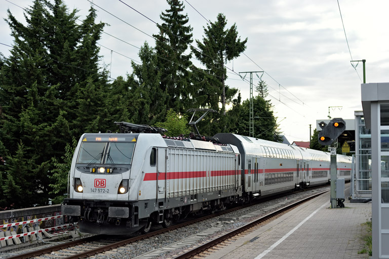 147 572 mit IC 389 bei km 16,8 (August 2025)