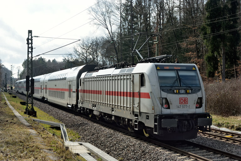 147 577 mit IC 2383 bei km 18,2 (M&auml;rz 2025)