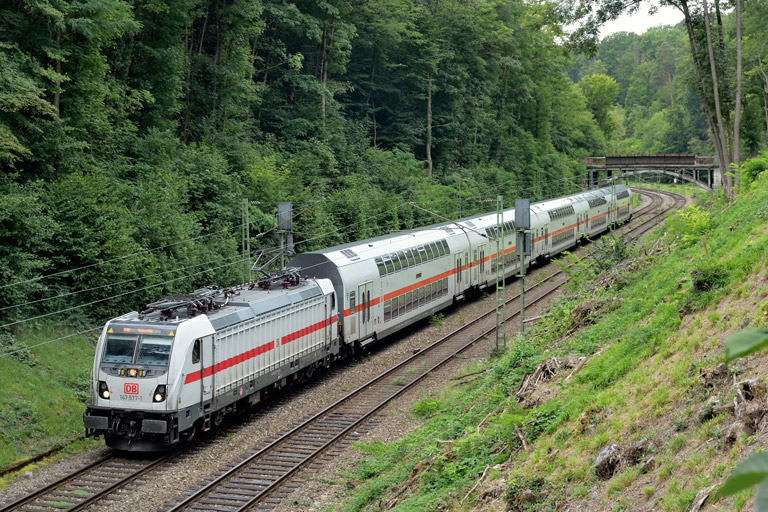 147 577 mit IC 282 bei km 9,6 (September 2025)