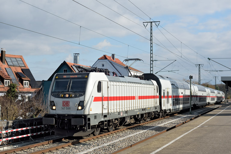 147 588 mit IC 188 bei km 16,8 (M&auml;rz 2025)