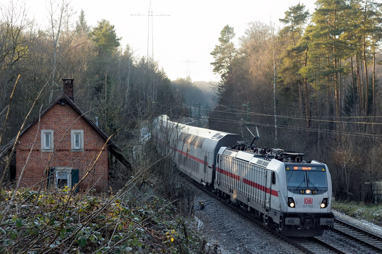 147 592 als IC 188 bei km 19,2 (Dezember 2025)