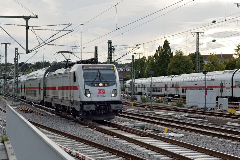 147 592 mit IC 484 bei km 15,6 (September 2025)