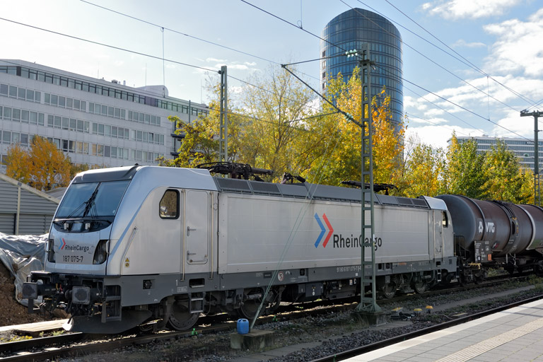 187 075 bei km 15,6 (November 2025)