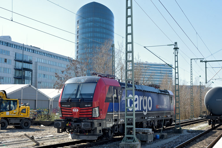 193 057 bei km 15,6 (M&auml;rz 2025)