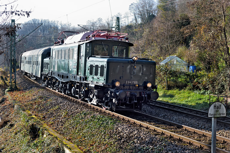 194 088 mit DPE 88721 bei km 9,2 (November 2025)