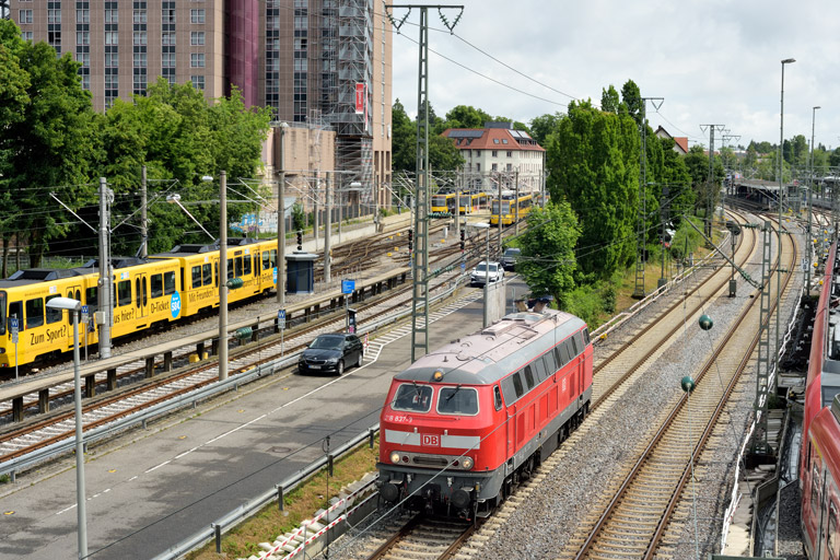 218 837 als HilfZ 99971 bei km 15,8 (Juni 2025)