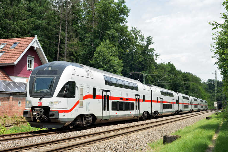 4010 105 als IC 2877 bei km 18,2 (Juni 2025)