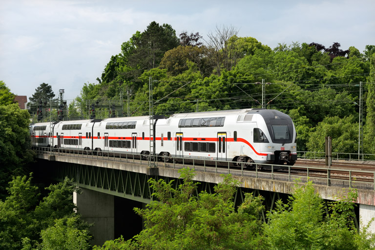 4010 105 als IC 388 bei km 14,6 (Juni 2025)