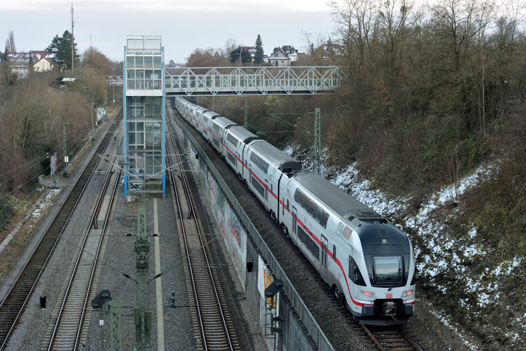 4010 108 und 4010 107 als IC 381 bei km 14,0 (Februar 2025)