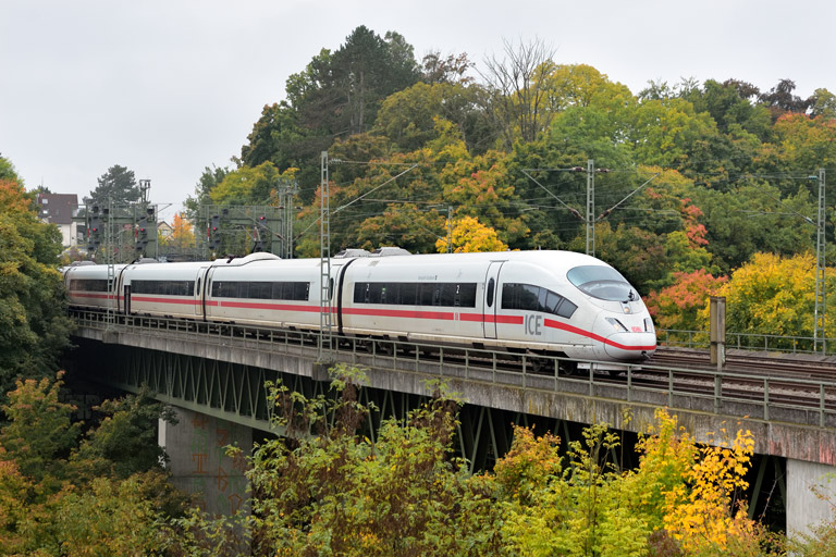 403 019 als IC 2910 bei km 14,6 (Oktober 2025)