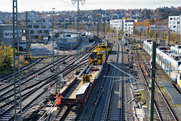 Motorturmwagen MTW 100 (99 80 9436 009-1) bei km 16,0 (November 2025)