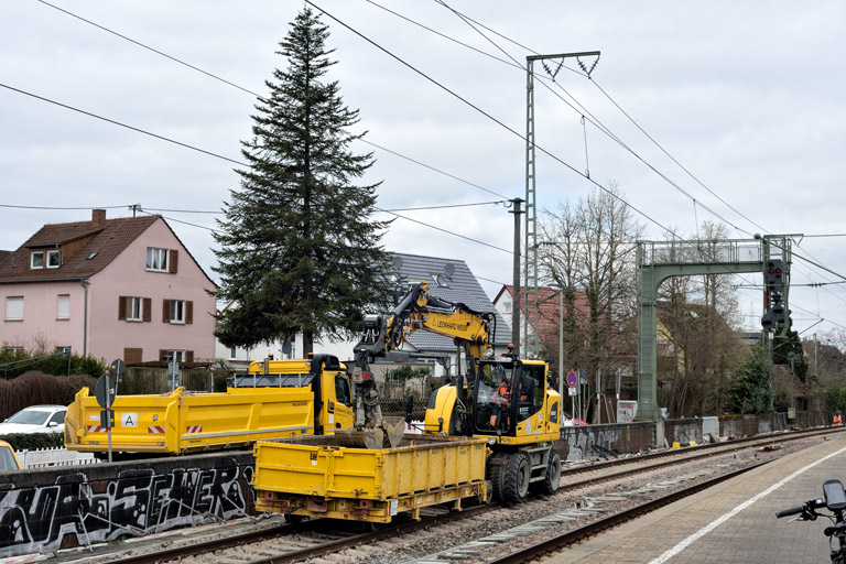 Zweiwegefahrzeug bei km 16,8 (M&auml;rz 2025)