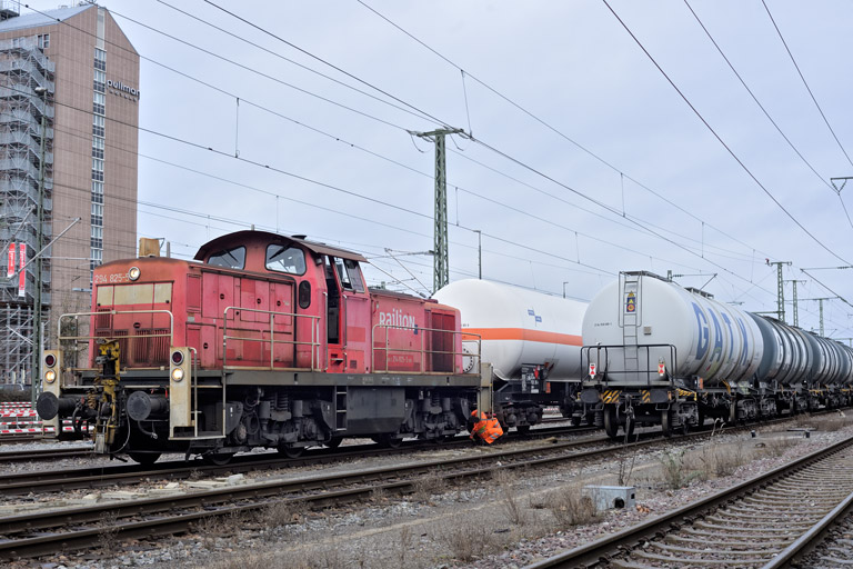 294 825 bei km 15,8 (Februar 2026)