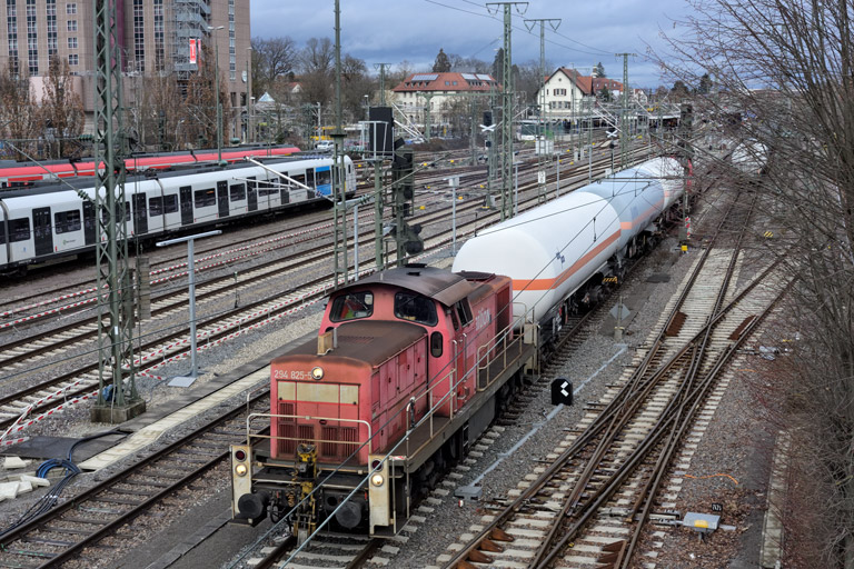 294 825 bei km 15,8 (Februar 2026)