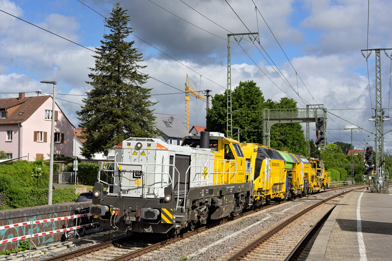 4185 106 mit DGV 92173 bei km 16,8 (Juni 2026)
