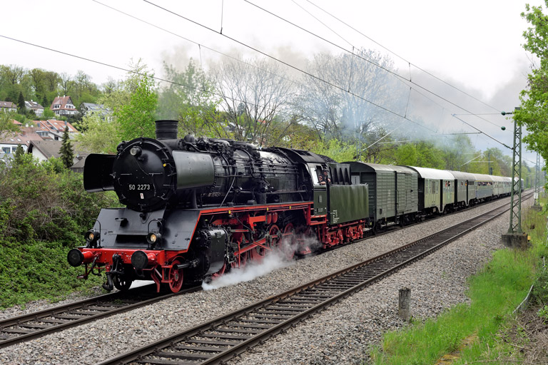 50 2273 mit DBK 74313 bei km 12,8 (April 2026)
